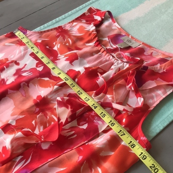 Ann Taylor LOFT Factory Floral Print Ruffled Sleeveless Top‎ - Picture 9 of 10